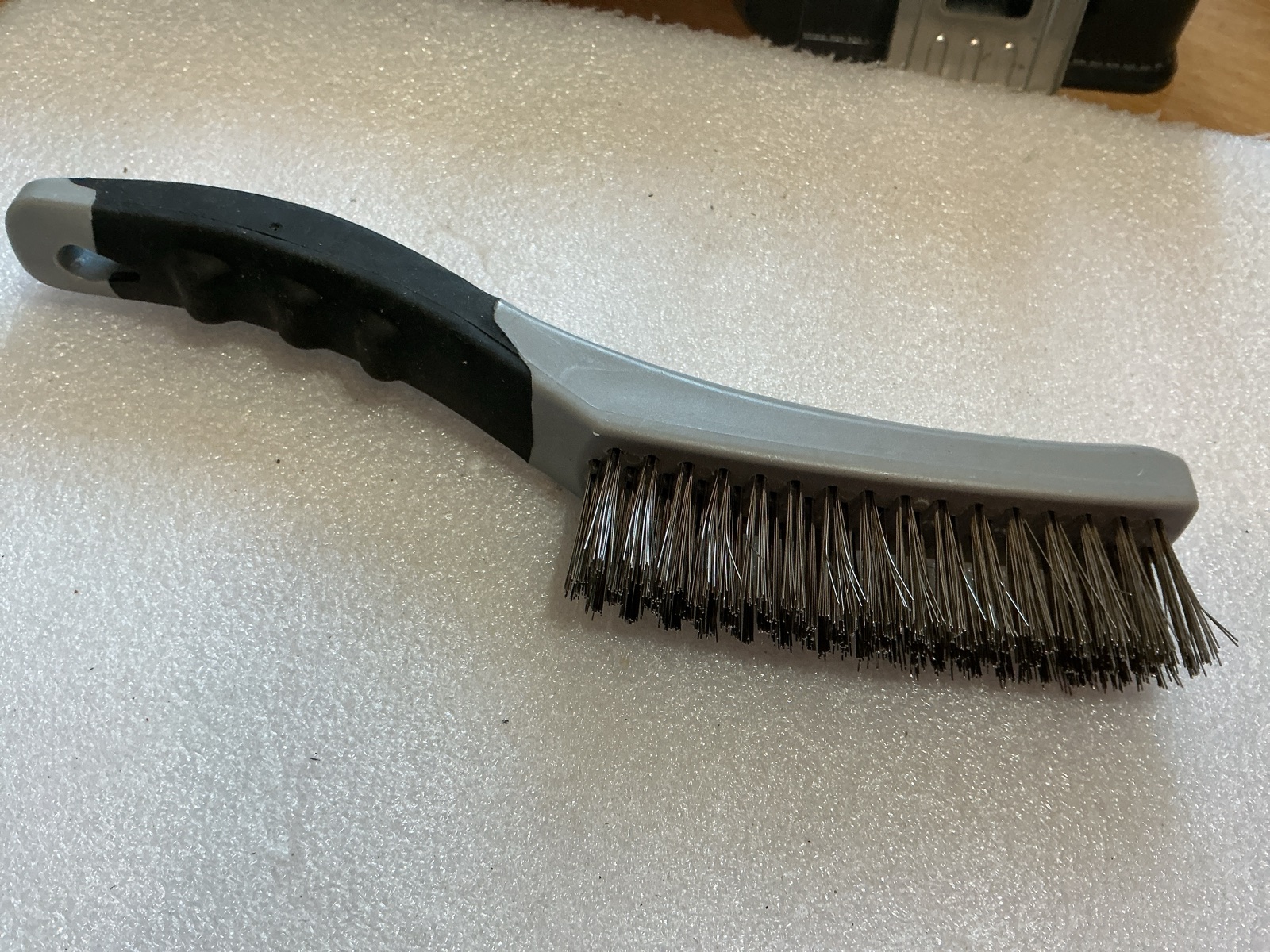 Wire Brush with Ergonomic Handle