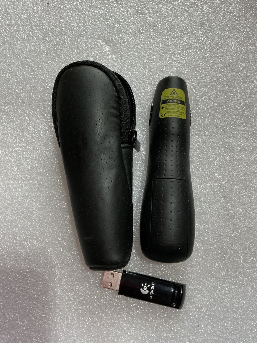 Logitech Wireless Presenter with Laser Pointer (Copy)