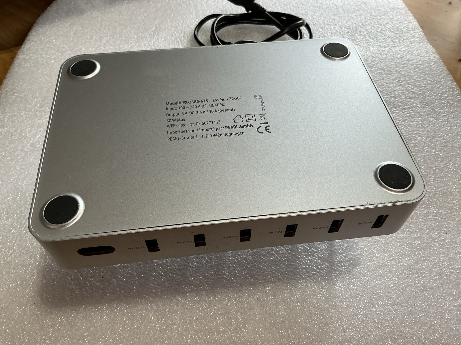 re!volt 6-Port Multi-Device Charging Station (Copy)