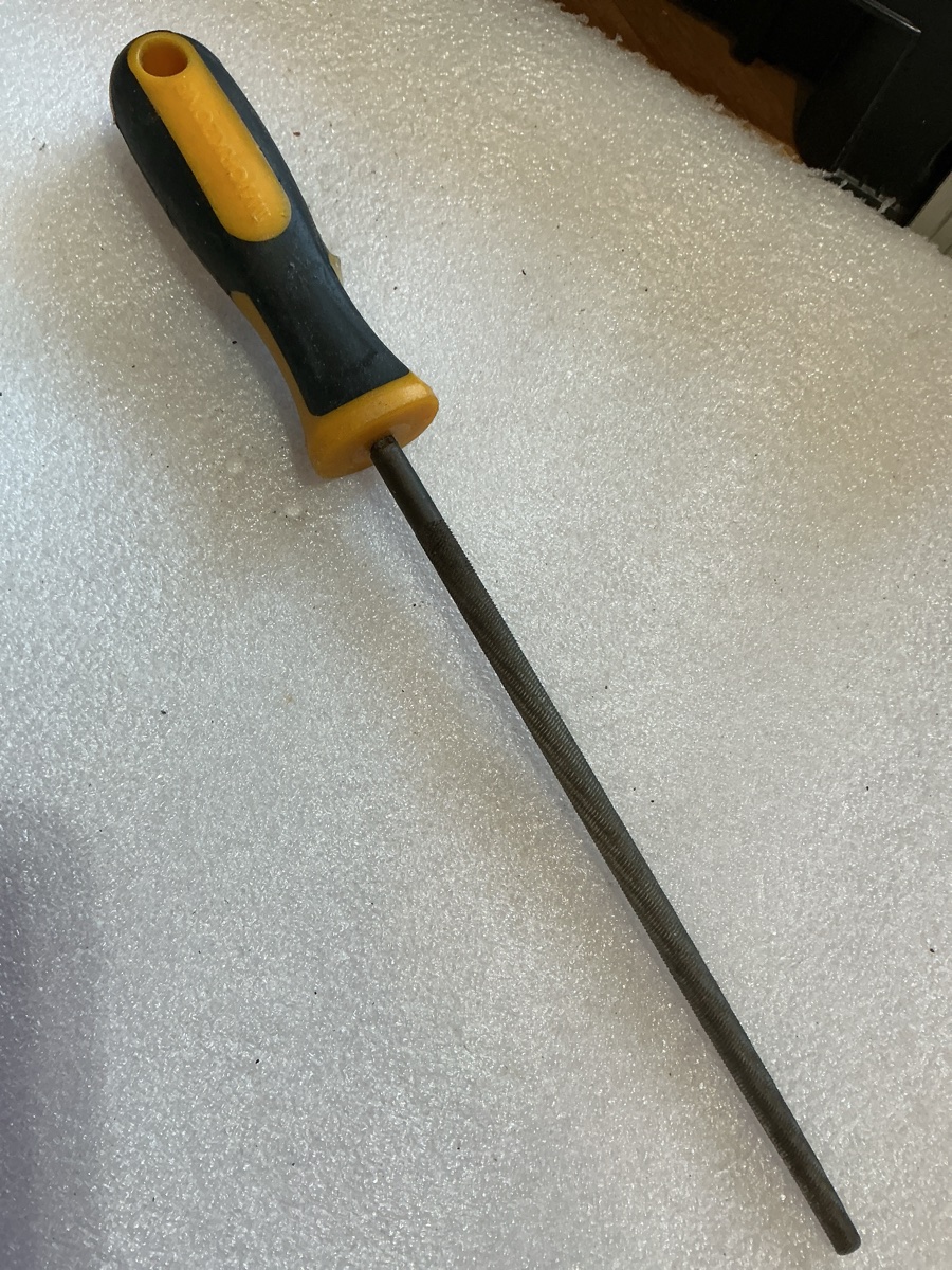 Round File with Ergonomic Handle