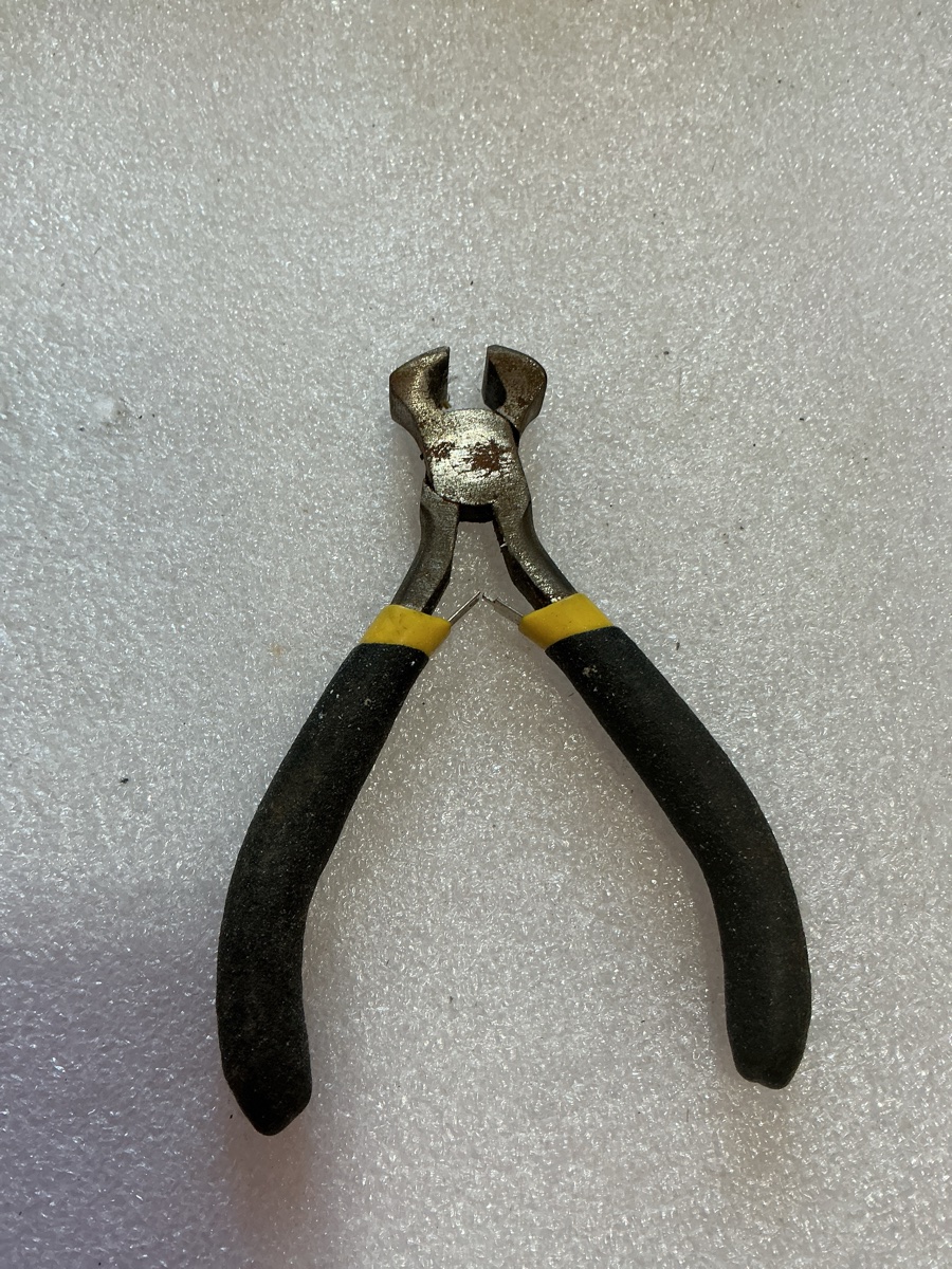 End-Cutting Pliers